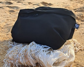 Recycled ocean plastic bum bag, large square, black - water-repellent, eco-friendly, handmade in Berlin, 3 compartments, unisex.