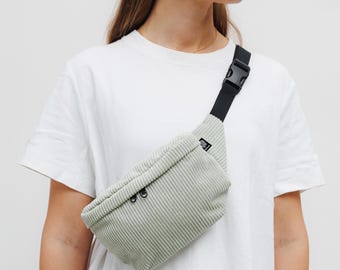 Riñonera de pana para mujer, 3 compartimentos – bandolera cuadrada y riñonera, vegana, cosida a mano en Berlín.