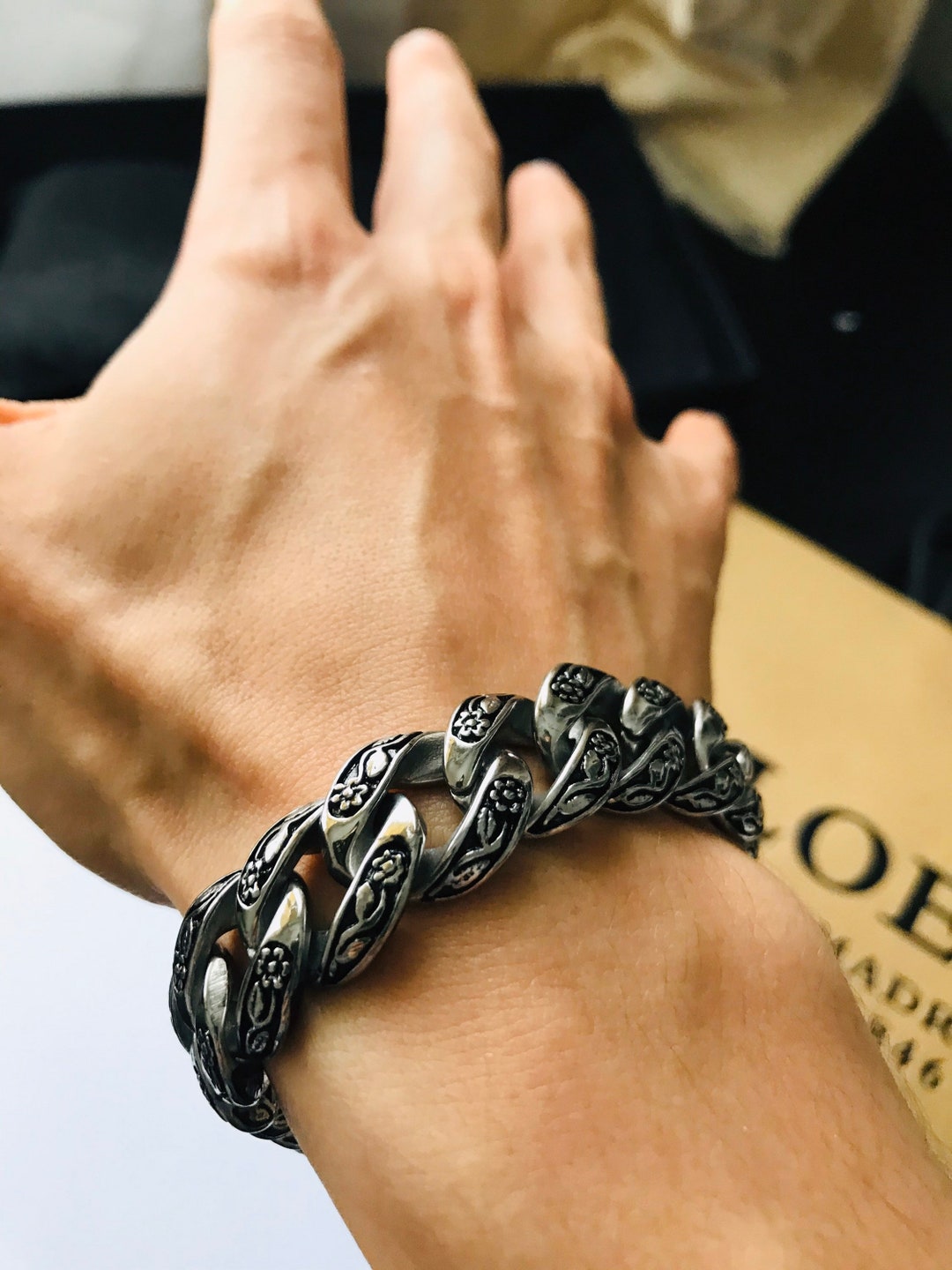 Stainless Steel Cuban Chain Bracelet Men's Heavy 316L Stainless Steel Curb Chain Bracelet – Silver Or Black, 7-11 Inch, Chunky Cuban Link Style Silver Chain Bracelet Men - Foto 14