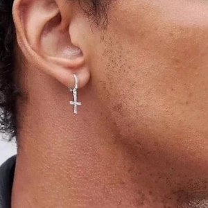 14k Weiß Gold überzogene Sterling Silber Kreuz Hoop Huggie Ohrringe für Männer
