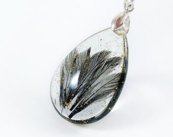 Feather keepsake, Bespoke memorial jewellery, Loss of bird teardrop locket