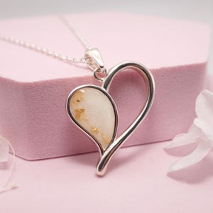 Sterling Silver Breastmilk Heart Necklace – Handmade Keepsake Pendant with Gold Flakes, Breastfeeding Memory Jewelry, Gift for New Mum