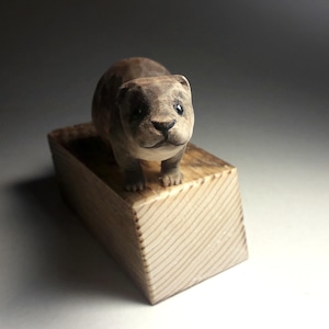 Otter wooden figurine, animal lovers gift, animal collectible, otter statue, animal sculpture, otter art, animal art, little otter