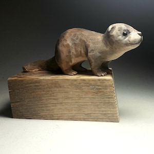 Otter wooden figurine, animal lovers gift, animal collectible, otter statue, animal sculpture, otter art, animal art, little otter