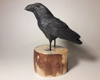 Wooden Raven statue, hand carved sculpture, raven art, raven sculpture gift, halloween gift, bird lovers gift