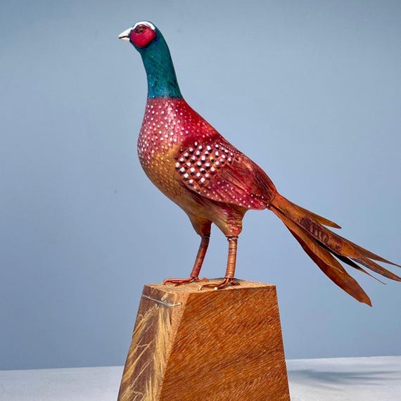 手彫りのキジの彫刻、精巧な鳥の置物、銅製の尾、野生動物のアート 