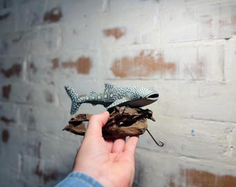 木製ジンベイザメの置物、野生動物の芸術彫刻、サメのコレクション