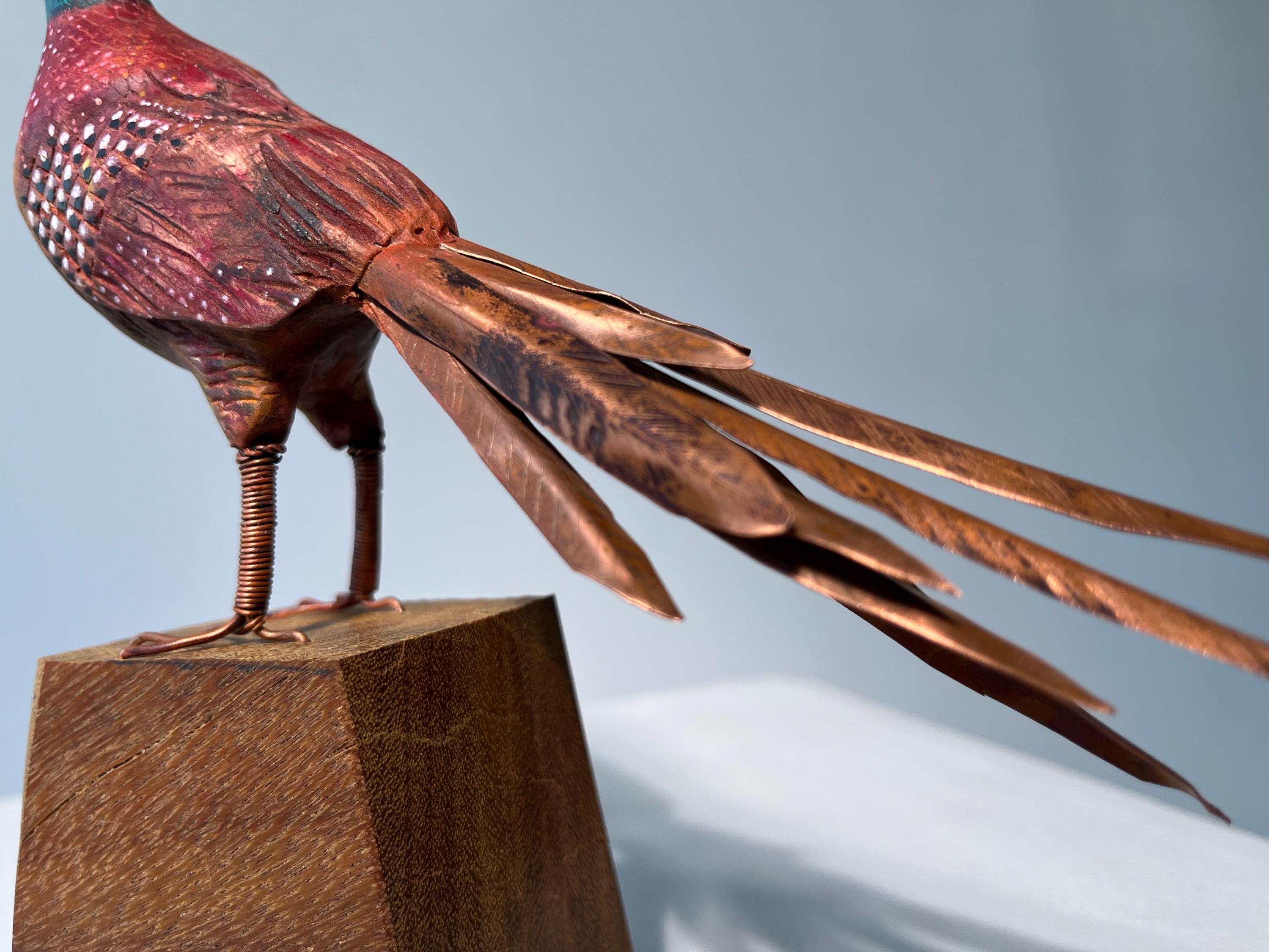 手彫りのキジの彫刻、精巧な鳥の置物、銅製の尾、野生動物のアート