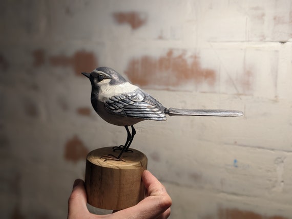 セキレイの鳥の彫刻、動く鳥のフィギュア、鳥の置物コレクション、鳥