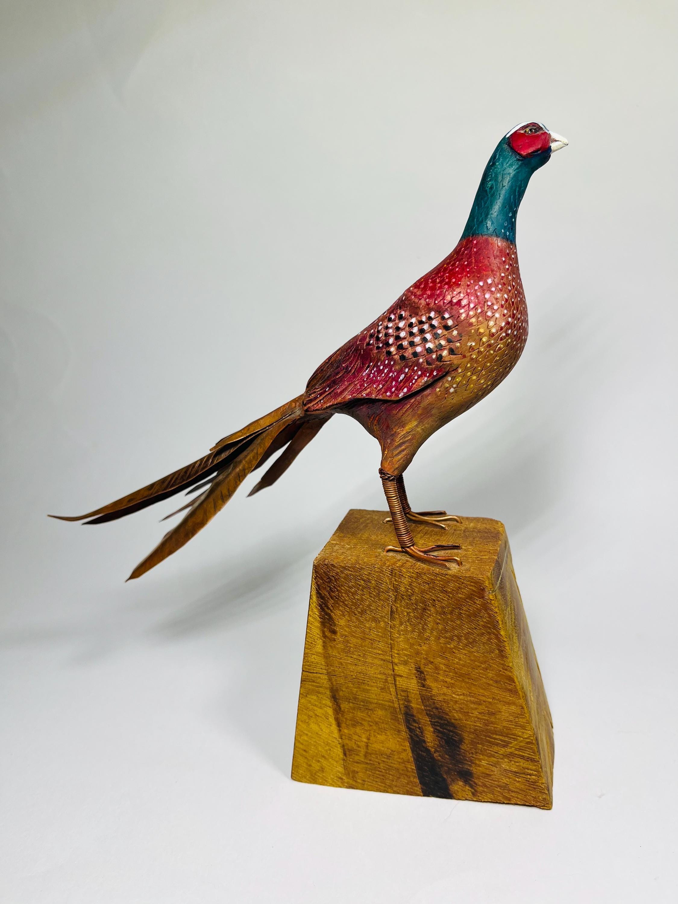 手彫りのキジの彫刻、精巧な鳥の置物、銅製の尾、野生動物のアート