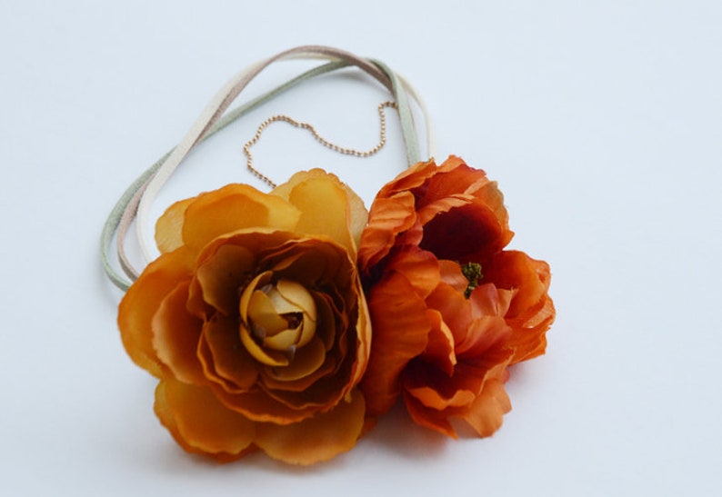 boho hairstyle flower headband warm tones