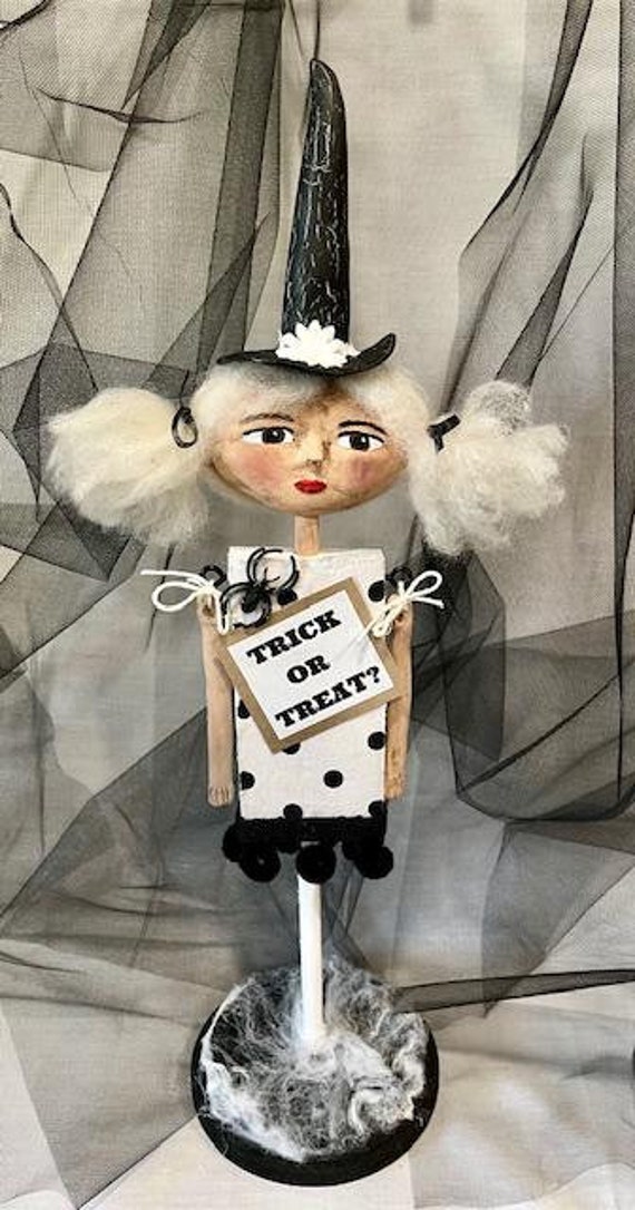 witch doll, sculpted witch, OOAK witch, OOAK doll, witch figurine, Halloween figurine, collectible, sculpted witch, sculpted doll, clay doll