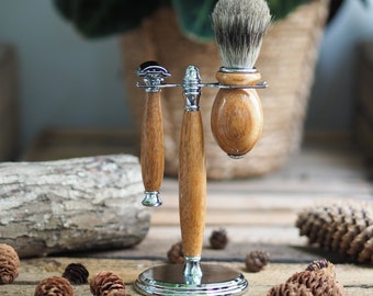 Shaving set made from Mango wood with chrome fittings.