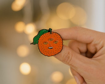 Christmas pin, orange pin, fruit gift, mandarin pin, metal brooch, gift for vegetarian, fruit lover gift, christmas 2023