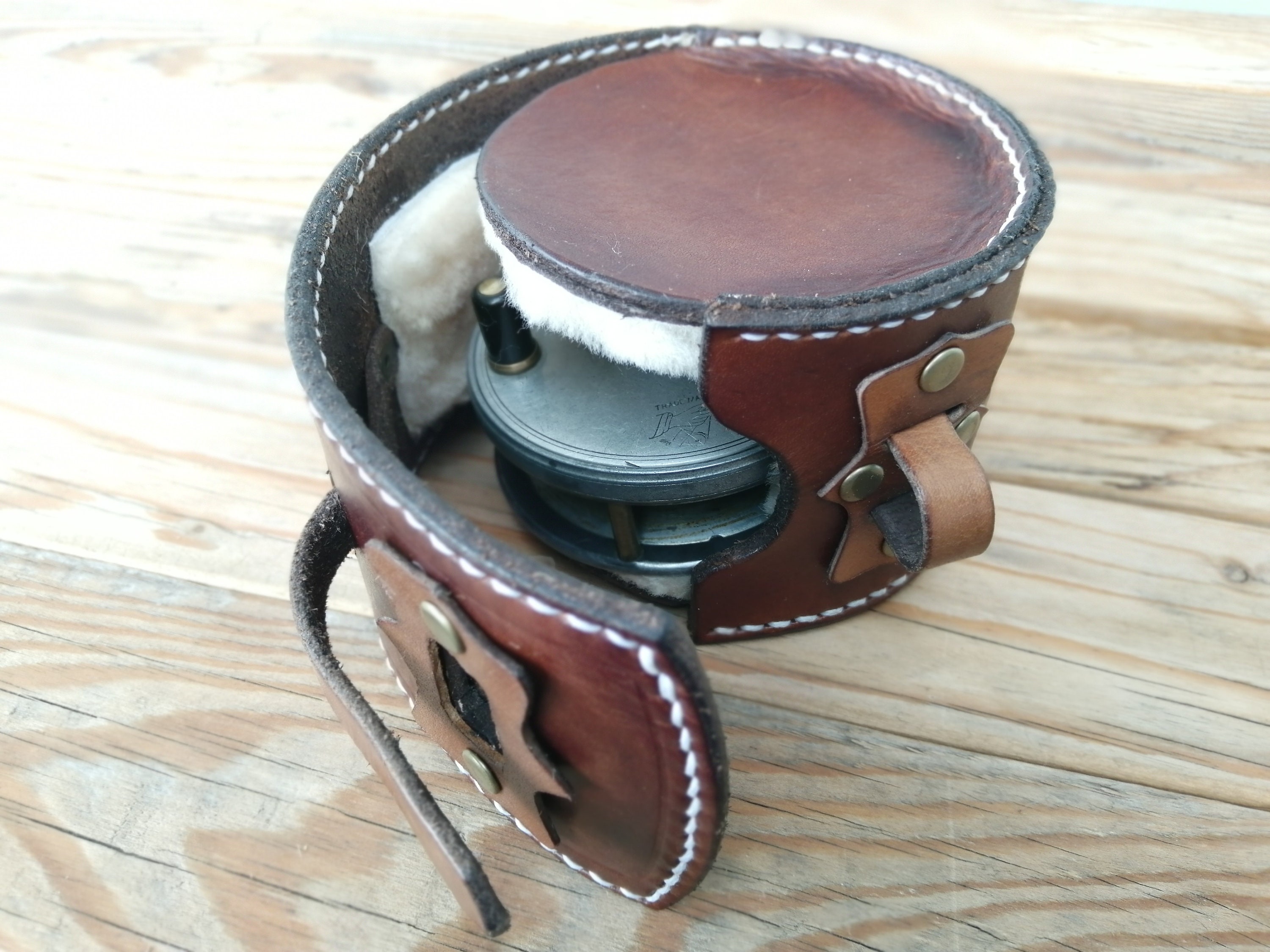 Genuine Leather Hardy Style Round Reel Case -  UK