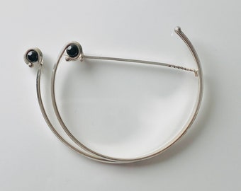 Modernist Finnish Sterling silver with Onyx brooch , made by Finnish Jewelry company Kultakeskus in 1980s, Made in Finland