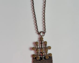 Großer Vintage Modernist Pentti Sarpaneva Bronze Anhänger mit original Kette gestempelt 'P.Sarpaneva', Turun Hopea, 1970er Jahre, Made in Finland