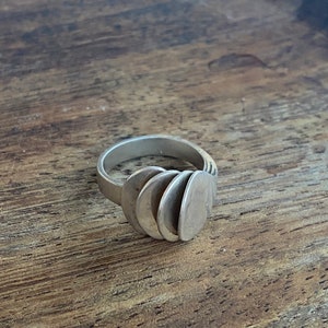 A super rare and absolutely stunning ring design by Paula Häiväoja for Kaunis Koru