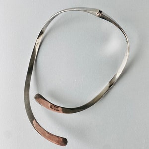 A big mid century modern vintage Modernist sterling silver Choker, made in Mexico