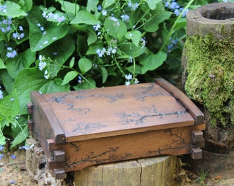 Keepsake Wood Storage Box, Wooden Memory Jewelry Chest, Vintage Custom Personalized Wood Box, Rustic Handmade Box, Wedding Lichtenberg Box