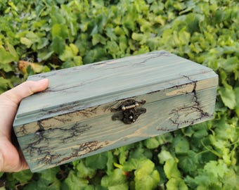Lichtenberg Figure Wood Watch Box: Personalized Keepsake Organizer
