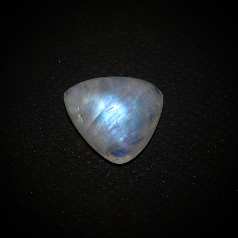 RAINBOW MOONSTONE
