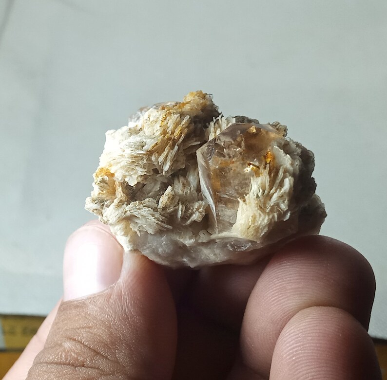 150carat32*32mm Topaz Crystal stone for wire wrap raw rough gemmy topaz crystal from Pakistan