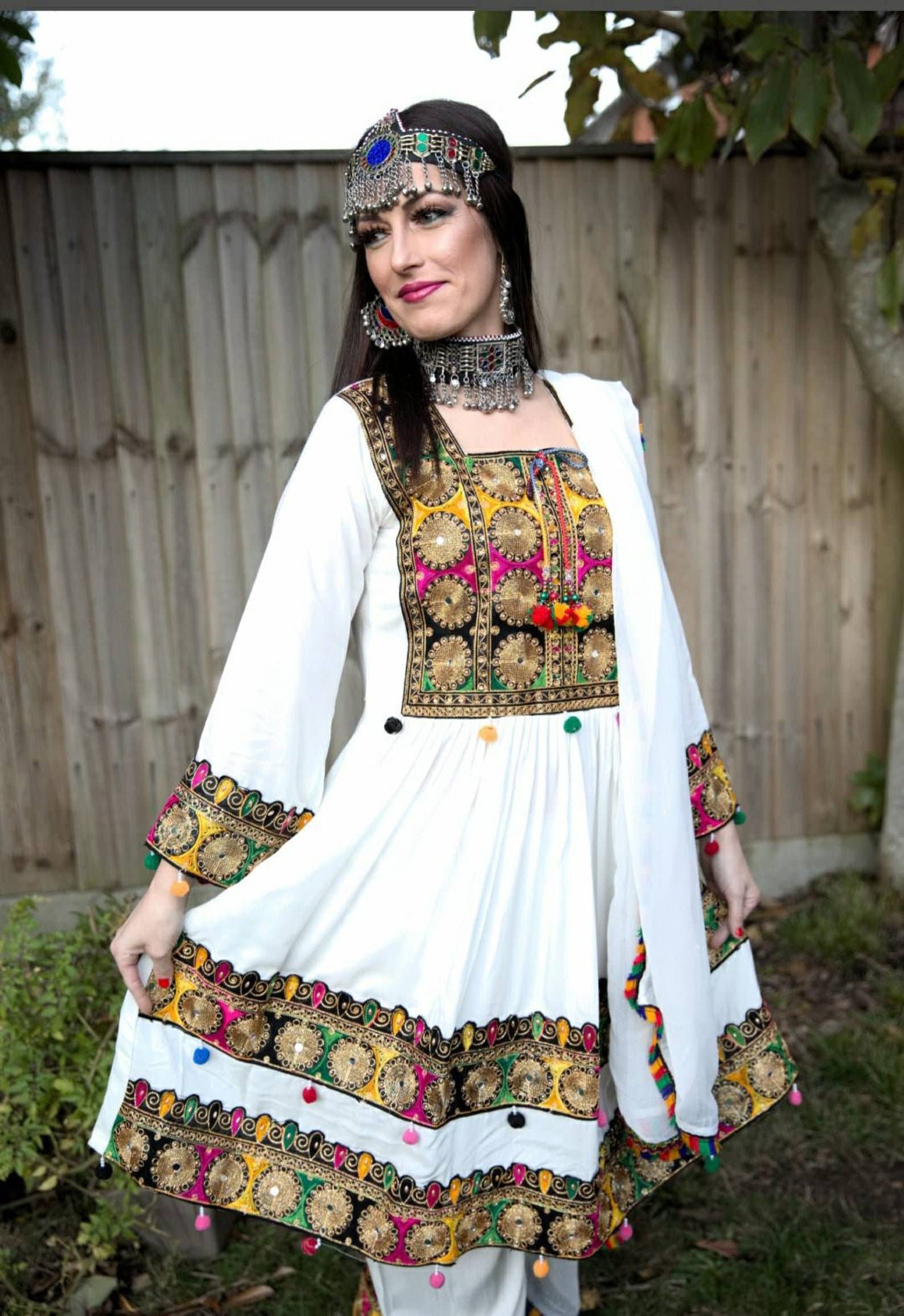 Afghanisches Kleid mehrfarbig Kleid handgefertigt afghani Etsy Afghanisches Kleid mehrfarbig Kleid handgefertigt afghani Etsy