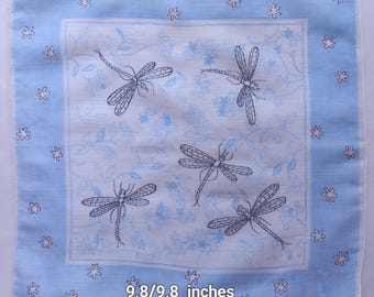Vintage katoenen zakdoek, libellen, gebruikt, machinezoom, heeft gaten, 9,8/9,8 inch.