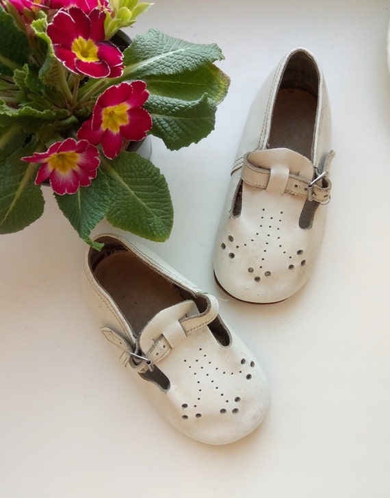 White Vintage Soviet Children shoes leather Sandal