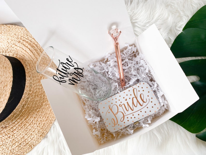 Cadeau de fiançailles de quarantaine pour la mariée Future Etsy