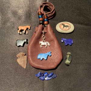 Horse Spirit pouch, Bay horse medicine bag, horse fetish, horse totem stone, horse figurine, Horse spirit animal, animal totem stone
