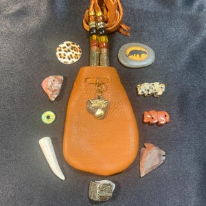 Jaguar Spitit pouch, Jaguar medicine bag, Jaguar totem stone, Jaguar fetish stone, Jaguar spirit animal, Great cat energy, Big cat pouch