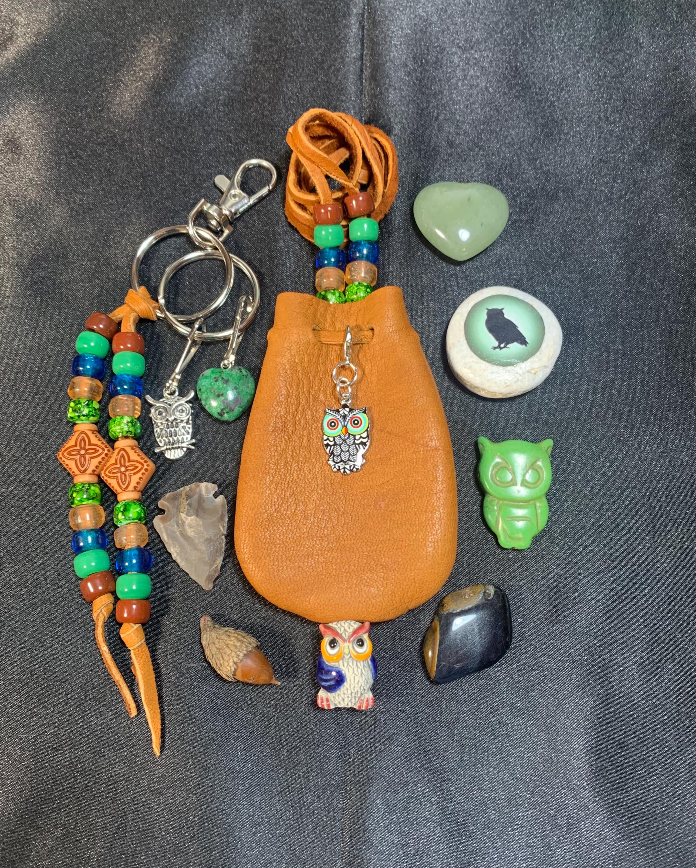 Owl Spirit pouch, Owl medicine bag, Owl totem stone, Owl spirit animal, Leather Owl pouch, Great Hor