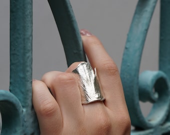 Ginkgo Biloba Ring leaf in sterling Silver or 14k Gold on silver by Mother Nature Jewelry.