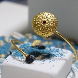 Sea Urchin and Shell Cuff Bracelet, Summer Gift  for Her, 14K Gold plated Sterling Silver Bangle with Zircon Stone, Bridesmaid Jewelry