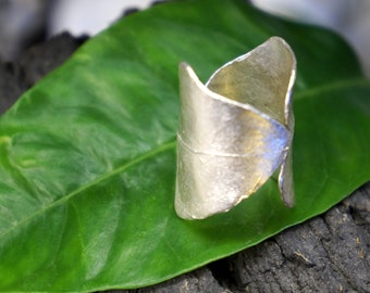 Minimalist Handmade Nature Jewelry. ring Ivy Leaf Statement RIng on Sterling Silver.