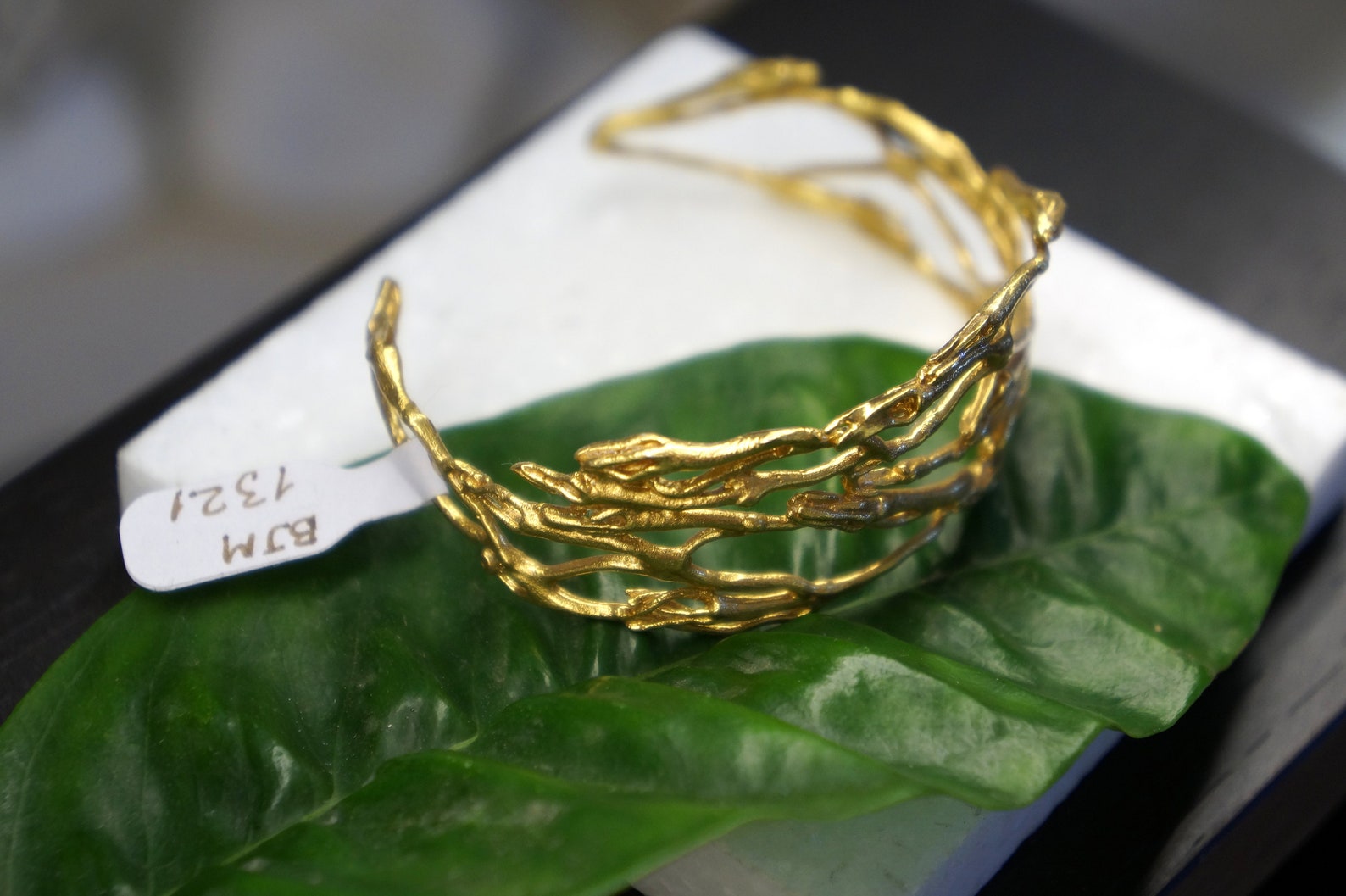 Delicate Gold and Silver Plated Simple Thornbush Branch Warp Cuff Bracelets Bulk Sale 30pcs-G037