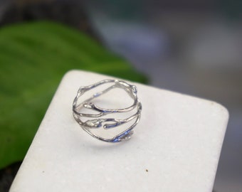 Minimalist Handmade Nature Jewelry. ring Jasmine Sterling Silver Twig Ring.