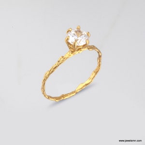 Sottile anello di promessa a forma di ramoscello in oro massiccio per donna. Anello di fidanzamento solitario 9-14-18K. (Oro rosa, bianco o giallo)