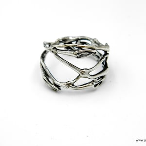 Twig Ring for Men & Women. Oxidized Jasmine branch ring in sterling silver 925. Nature branch Ring,Wide Ring