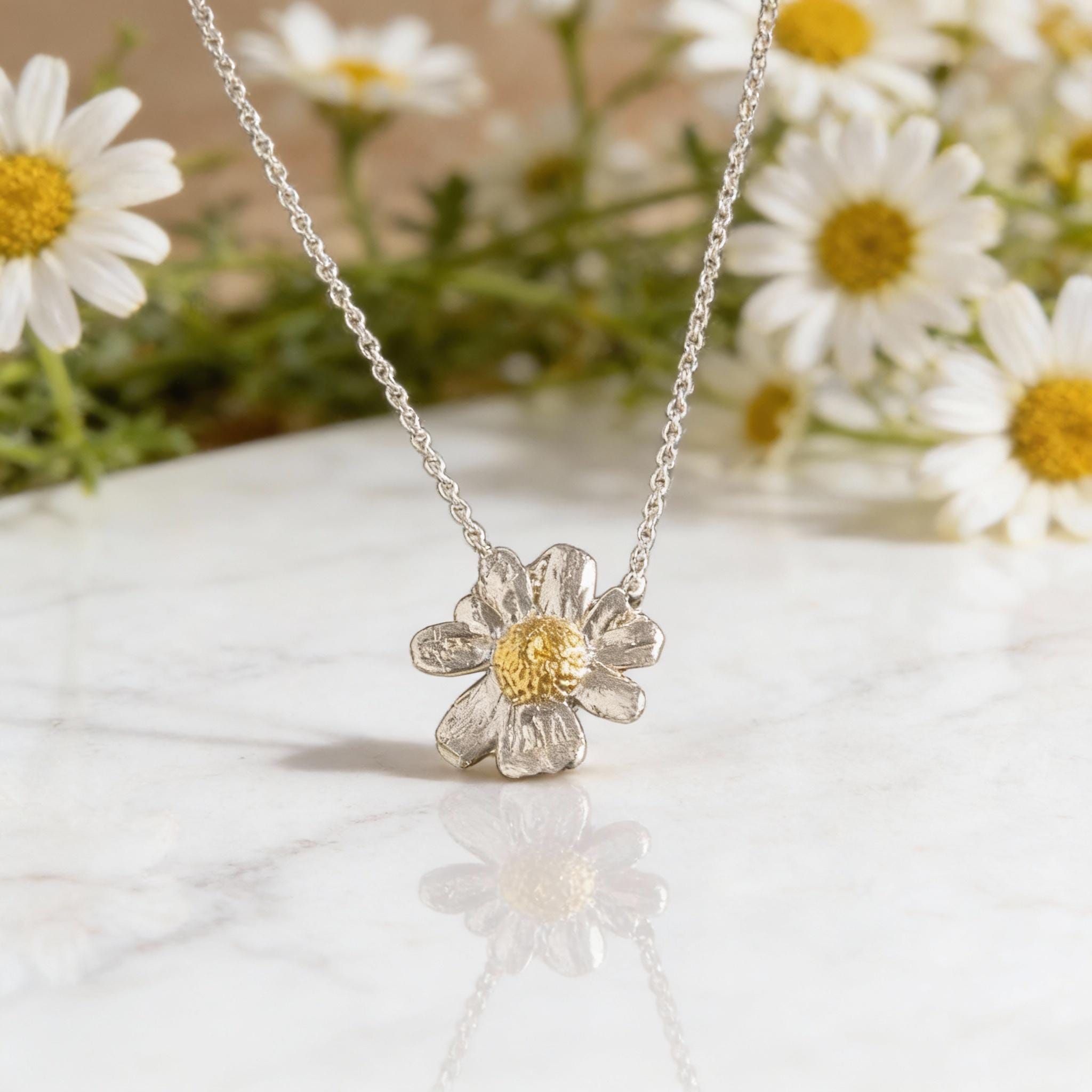 本物のカモミールの花のネックレス、手作りのミニマルジュエリー、繊細