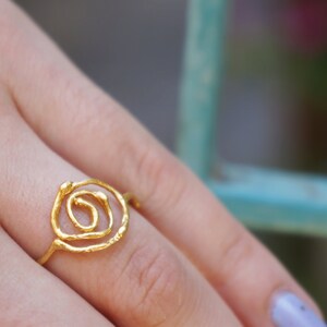 Minimalist Handmade Nature Jewelry. ring Spiral Jasmine plant Twig Ring for men and women, Thin branch ring,Nature electroformed jewelry