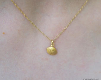 Tiny Sea shell GOLD jewelry pendant.Solid Gold Real Sea Shell Necklace, 9k 14K or 18k with chain , minimal gift for women and girls