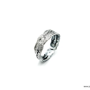 Nature inspired ring Black branch ring in sterling silver for men and women. Forest Tree bark Ring. Nature Inpired Jewelry