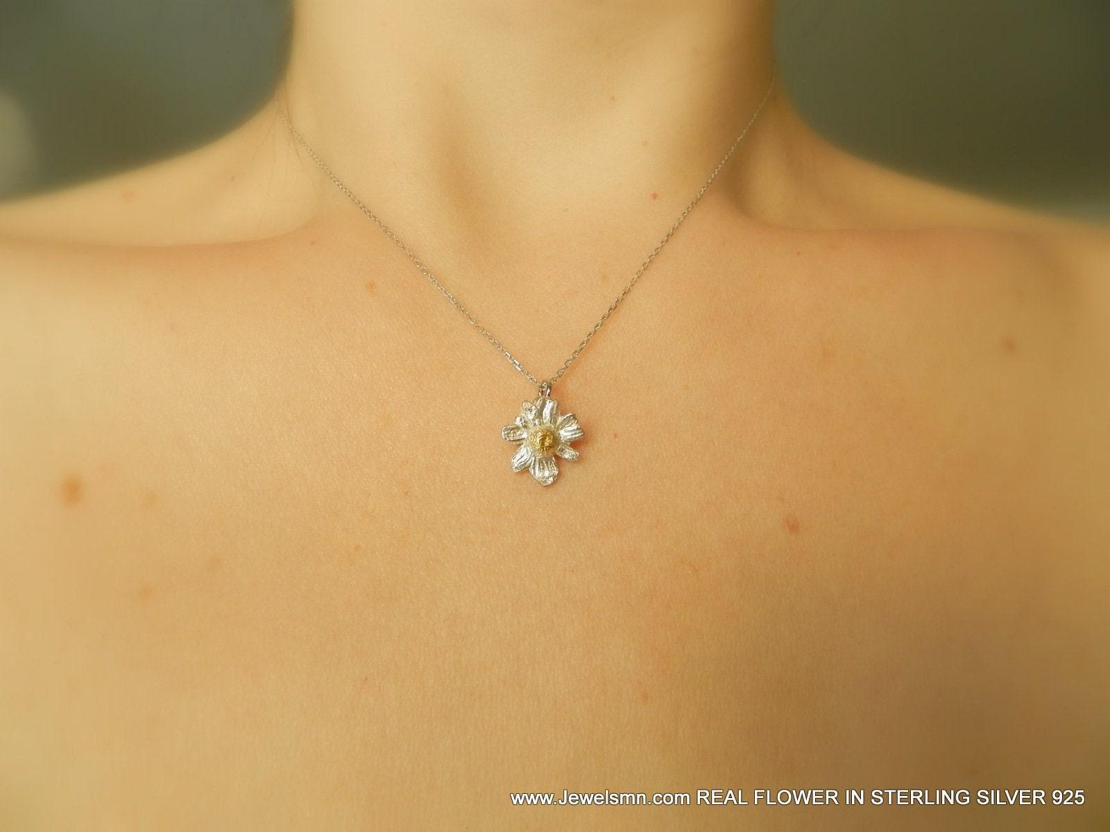 本物のカモミールの花のネックレス、手作りのミニマルジュエリー、繊細
