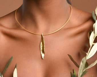 Real Olive Leaf Necklace for Women. 18K Gold plated on sterling silver by Mother Nature Jewelry. Olive is a symbol of peace, protection...