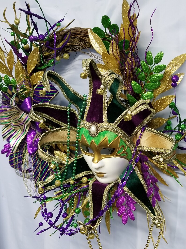 fat tuesday mardi gras door decor best mardi gras front door decor mardi gras wreath jester mask wreath mardi gras grapevine