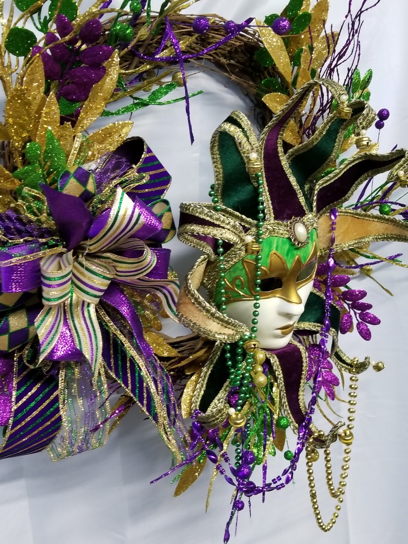 fat tuesday mardi gras door decor best mardi gras front door decor mardi gras wreath jester mask wreath mardi gras grapevine