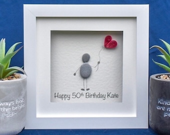 Cadeau d'anniversaire personnalisé artistique avec galets : image encadrée faite main, personnalisée
